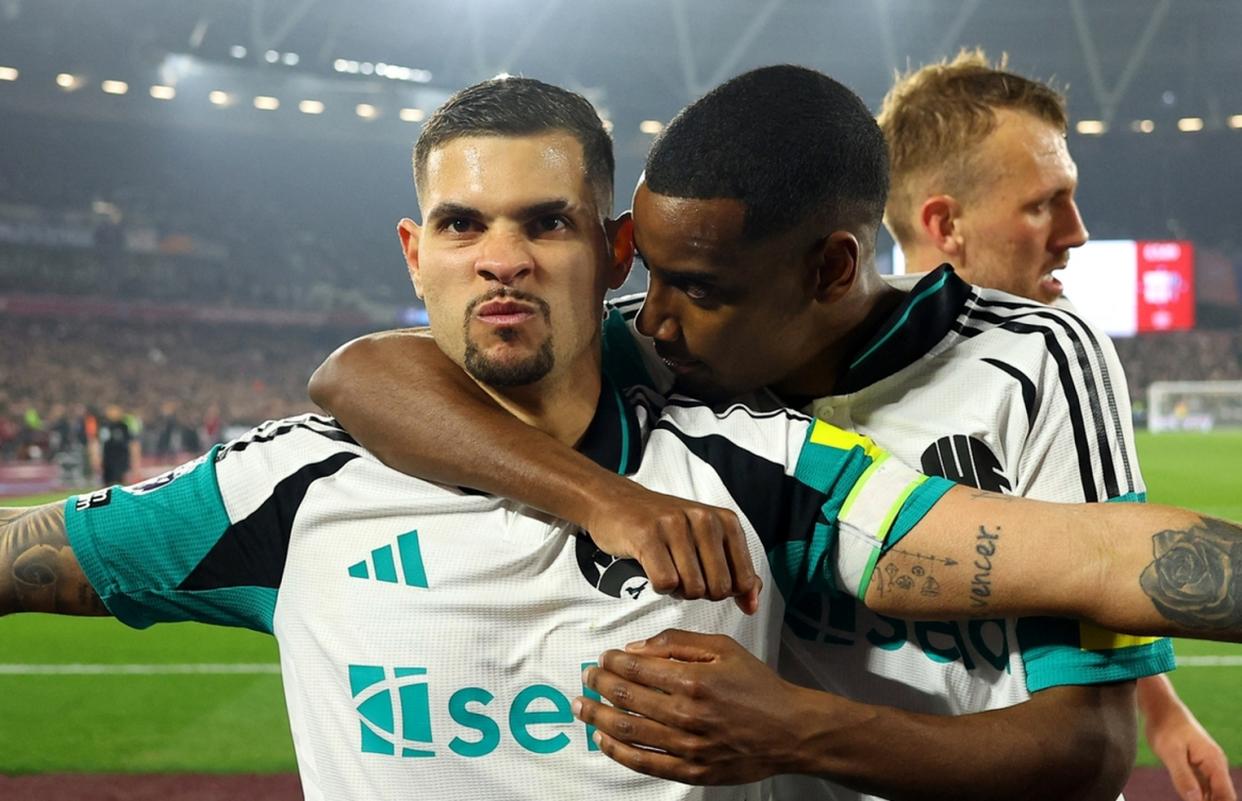 爱游戏活动-纽卡斯尔训练开放日，清晨外线爆发引欢呼，中超在即，团队化学反应显著的简单介绍